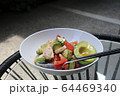 アボカドサラダ 64469340