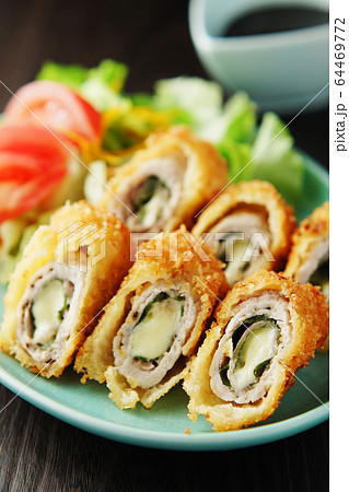 チーズと大葉のロールとんかつ 64469772