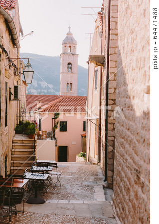 Dubrovnik old town view 64471488