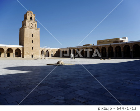チュニジア・ケルアン 大モスク / Great Mosque, Kairouan 64471713