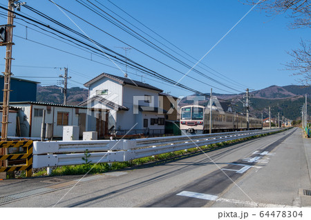 秩父鉄道 藤田善道寺前 電車通過 秩父鉄道 藤田善道寺前 電車通過 64478304