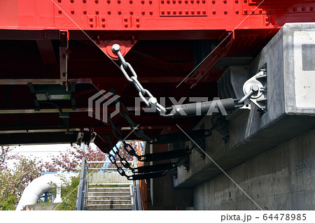 橋の落下防止装置 64478985