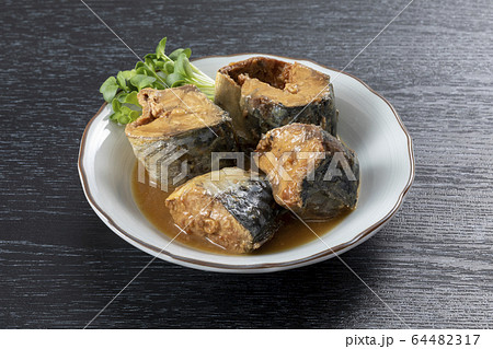 サバ缶　味噌煮 64482317