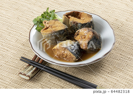 サバ缶　味噌煮 64482318