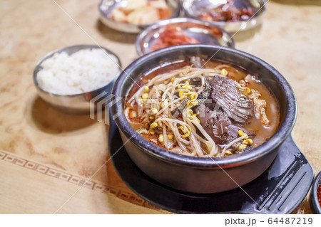 室内 静物 食べ物 64487219