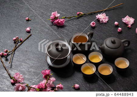 中国茶  Chinese tea set of beauty and health 中国茶  Chinese tea set of beauty and health 64488943