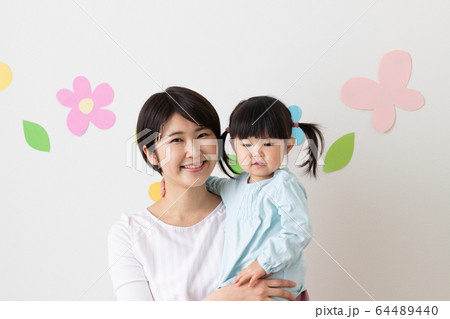 子供　保育園 64489440