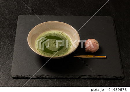 和菓子　Japanese culture Japanese sweets for tea 64489678