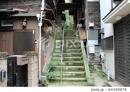 樋口一葉旧居跡　本郷 64499876