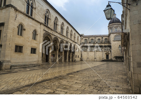 冬のクロアチア・ドブロブニク レクター宮殿、ドブロブニク大聖堂 Dubrovnik, Croatia 64503542