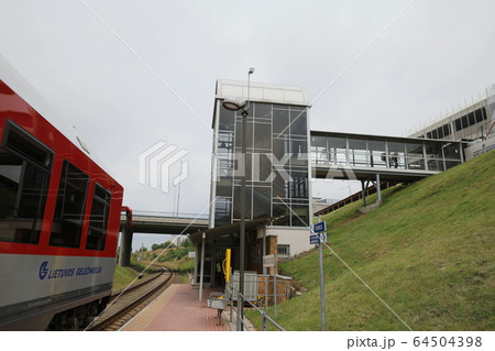 鉄道／ヴィルニュス・リトアニア 64504398