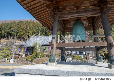 藤田善道寺 境内 鐘楼 埼玉県寄居町 藤田善道寺 境内 鐘楼 埼玉県寄居町 64508405