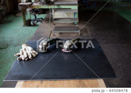 グラインダーと軍手 グラインダーと軍手 64508478