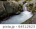 滑沢渓谷の清流 64512623