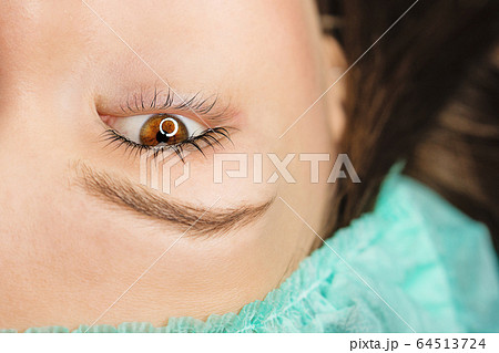 Eyelash lamination 64513724