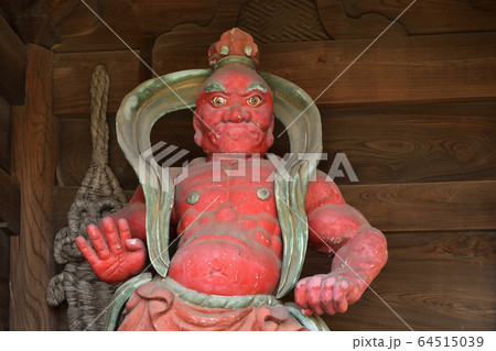 世田谷散歩：九品仏浄真寺 仁王門の金剛力士像の写真素材 [64515039] - PIXTA