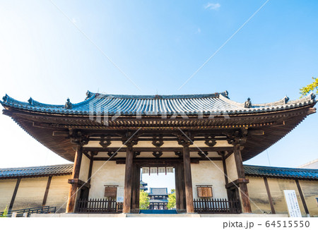 法隆寺 南大門 （奈良県生駒郡斑鳩町） 64515550