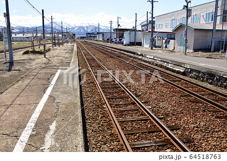 春の北海道余市町JR余市駅の風景を撮影 64518763