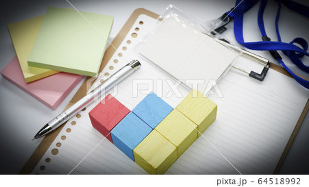 クリップボード　　ペン 64518992