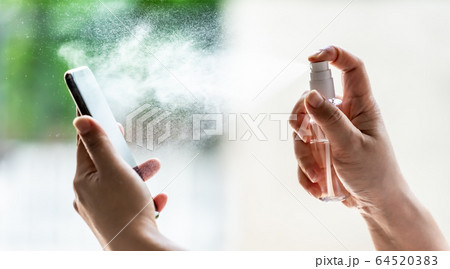 mobile phone cleaning using alcohol spray mobile phone cleaning using alcohol spray 64520383