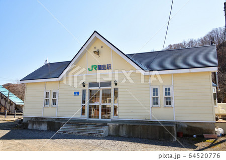 春の北海道小樽市JR蘭島駅の風景を撮影 春の北海道小樽市JR蘭島駅の風景を撮影 64520776