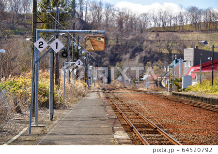 春の北海道小樽市JR蘭島駅の風景を撮影 春の北海道小樽市JR蘭島駅の風景を撮影 64520792