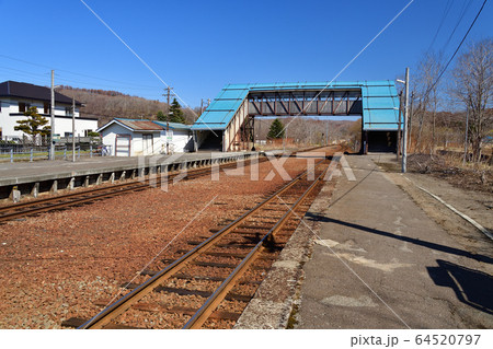 春の北海道小樽市JR蘭島駅の風景を撮影 春の北海道小樽市JR蘭島駅の風景を撮影 64520797