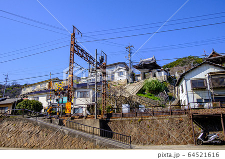 広島・尾道・宝土寺への石段と門 広島・尾道・宝土寺への石段と門 64521616