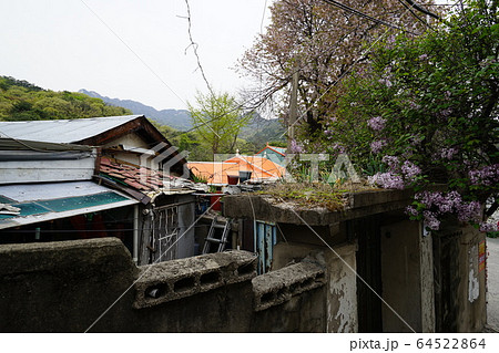 仏教 甕 屋根 64522864
