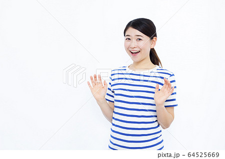 30代女性ポートレート 30代女性ポートレート 64525669