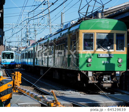 江ノ電（江ノ島電鉄） 64529639