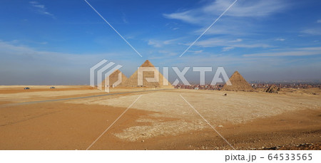 エジプトの古代遺跡・ギザの3大ピラミッド(Great Pyramids of Giza) エジプトの古代遺跡・ギザの3大ピラミッド(Great Pyramids of Giza) 64533565