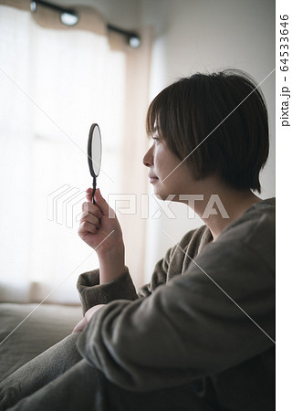女性 ポートレート 女性 ポートレート 64533646