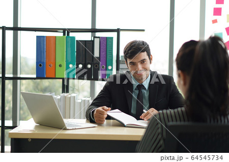 Young employers are evaluating job applicants by asking marketing strategy questions. Young employers are evaluating job applicants by asking marketing strategy questions. 64545734