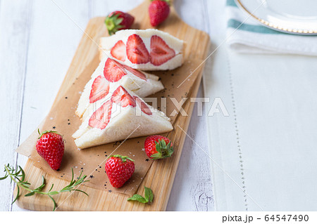 フルーツサンド 64547490