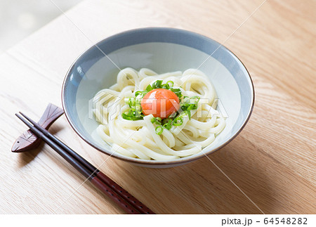 釜玉うどん 釜玉うどん 64548282