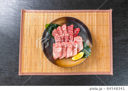和牛で焼肉 Japanese style luxury grilled beef 和牛で焼肉 Japanese style luxury grilled beef 64548341