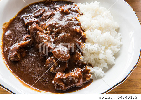 高額なレトルトカレーライス 64549155