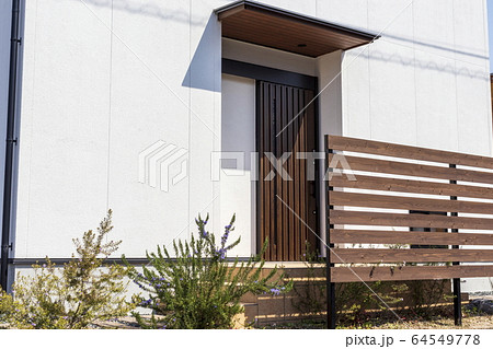 建物＿住宅、玄関、アプローチ 64549778