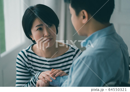 夫の介護 64550321