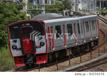 香椎付近を行く、JR小倉工場入場列車（815系電車） 64550376