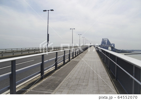 ゲートブリッジの歩道から見るトラス部分 ゲートブリッジの歩道から見るトラス部分 64552070