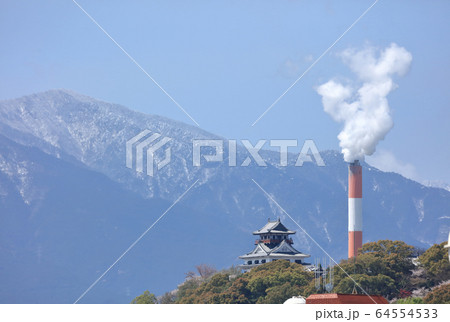 春の川之江城を北東から南西方向に見る 春の川之江城を北東から南西方向に見る 64554533