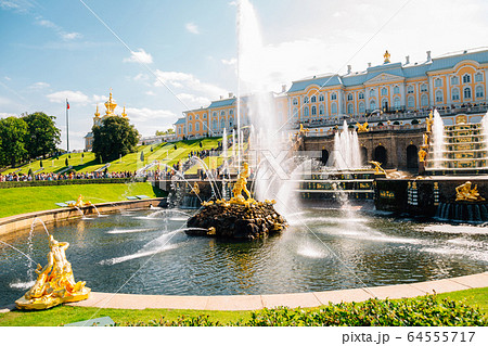 Grand Peterhof Palace and Grand Cascade fountain in Saint Petersburg, Russia 64555717