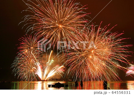 背景　夏のイベント　宮津花火大会 64556331