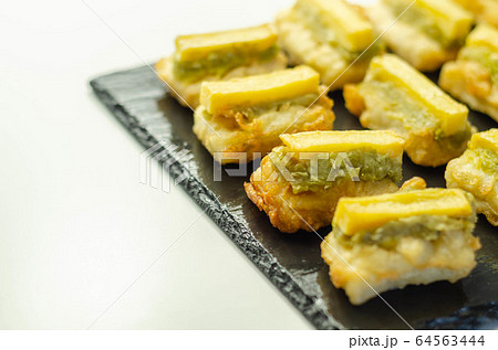 Skinless and boneless battered Alaska Pollock Skinless and boneless battered Alaska Pollock 64563444