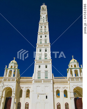 Exterior view of Al-Muhdar mosque, Tarim, 64563986