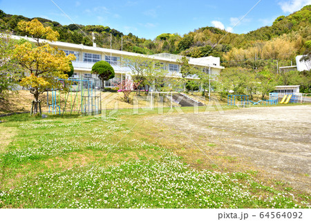 福岡市立志賀島小学校　福岡市東区大字志賀島1566-1　 64564092