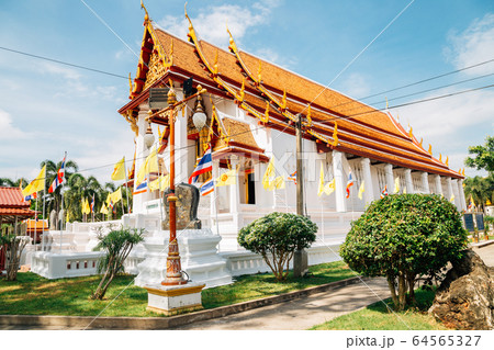 Wat Ratchaburana temple, historic architecture in Ayutthaya, Thailand Wat Ratchaburana temple, historic architecture in Ayutthaya, Thailand 64565327
