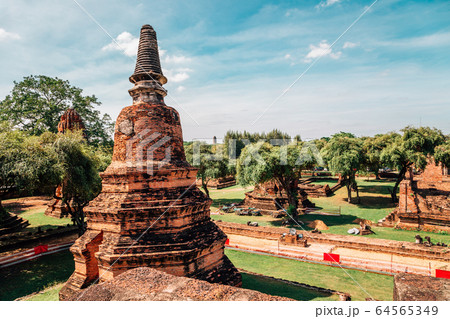 Wat Ratchaburana, ancient ruins in Ayutthaya, Thailand Wat Ratchaburana, ancient ruins in Ayutthaya, Thailand 64565349